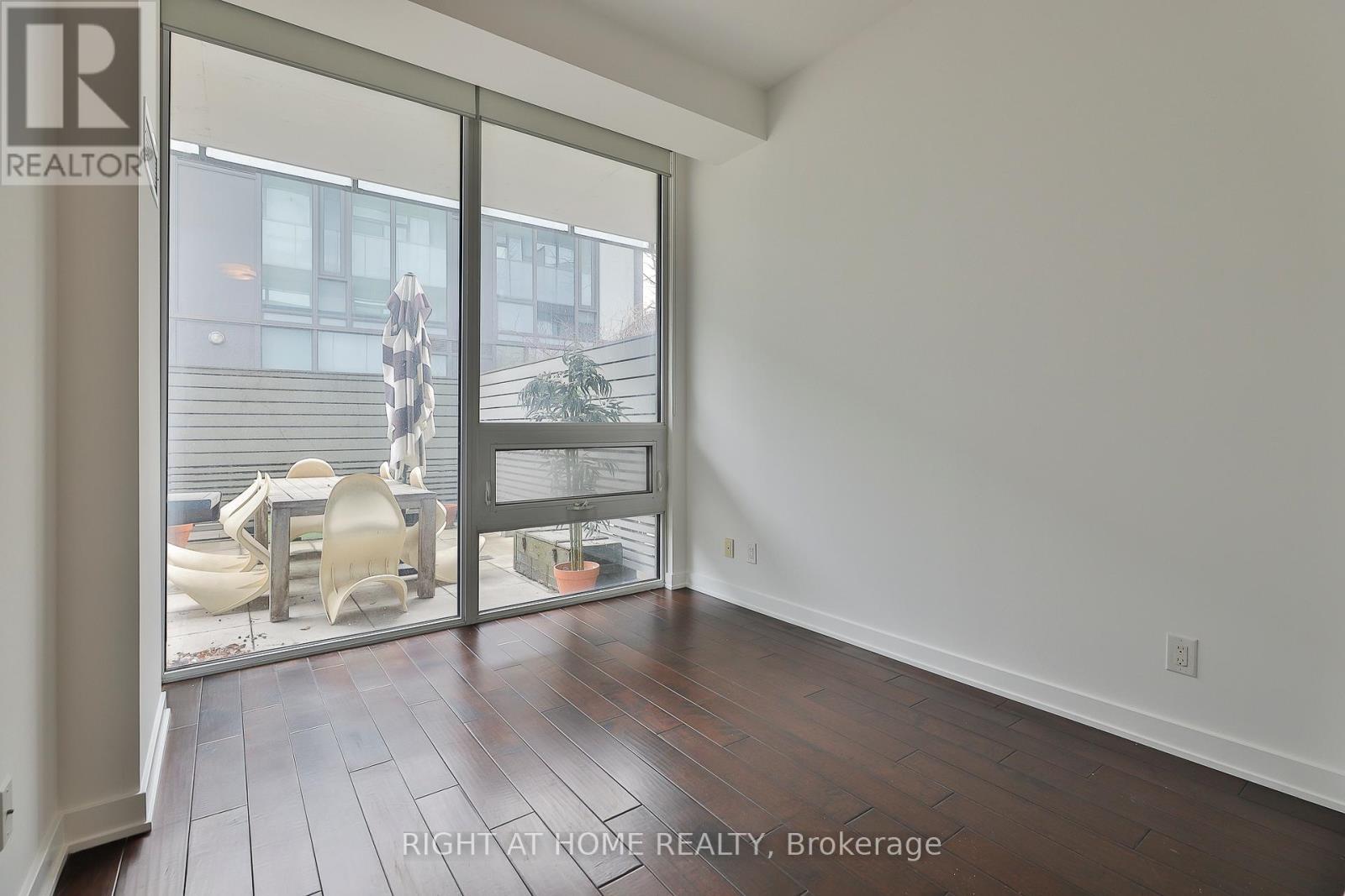 625 - 1 Market Street, Toronto, Ontario  M5E 0A2 - Photo 9 - C12442860
