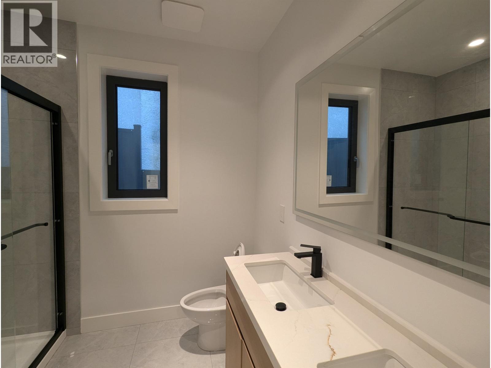 2 262 E 65th Avenue, Vancouver, British Columbia  V5X 2P4 - Photo 6 - R3052434