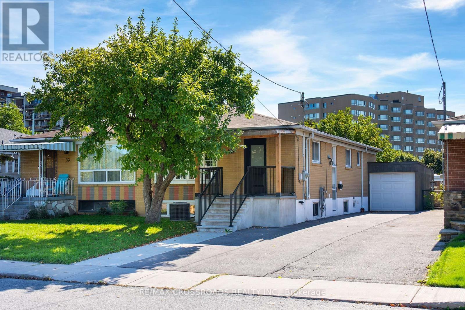 37 Avis Crescent, Toronto (O'connor-Parkview), Ontario  M4B 1B8 - Photo 1 - E12442855