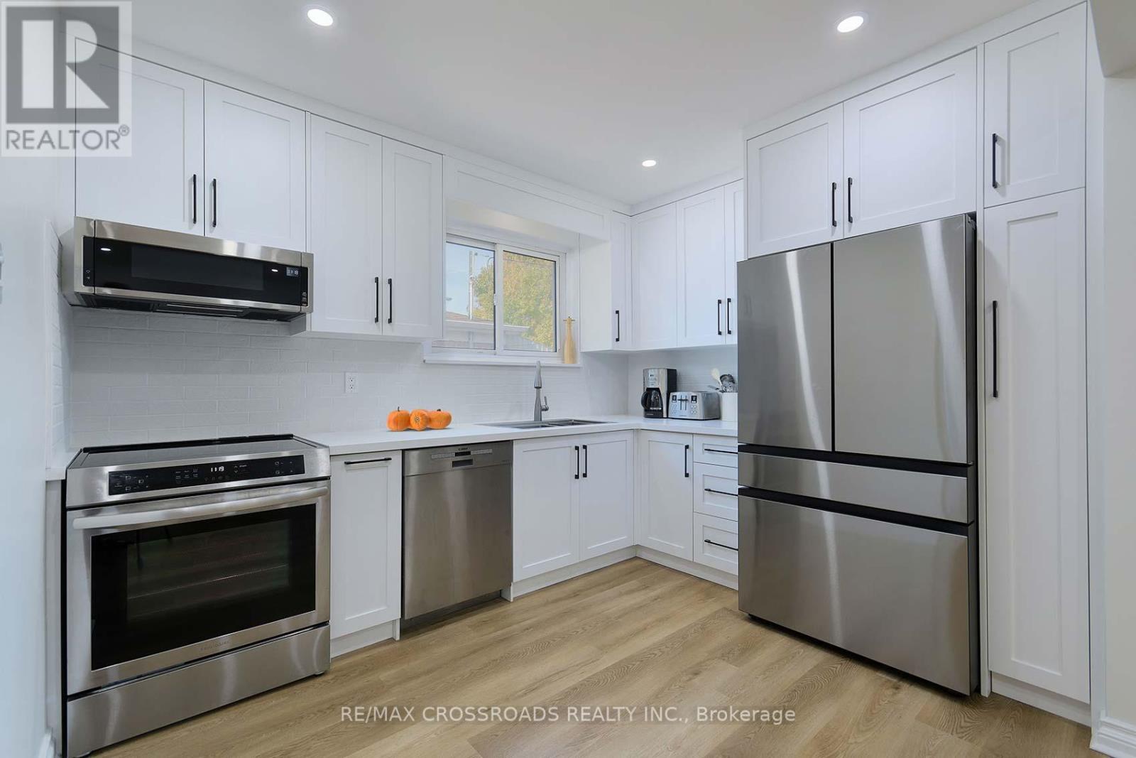 37 Avis Crescent, Toronto (O'connor-Parkview), Ontario  M4B 1B8 - Photo 11 - E12442855
