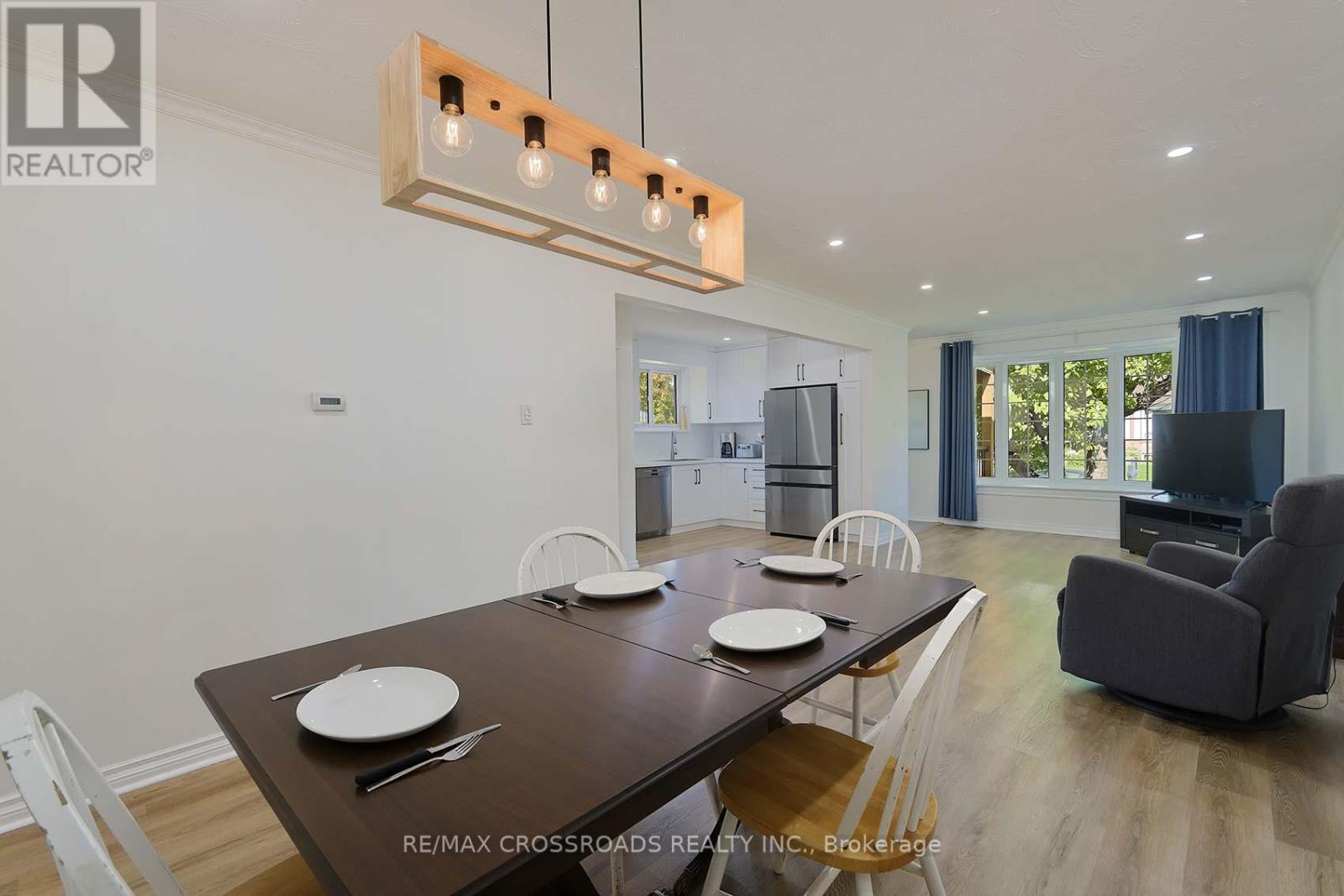 37 Avis Crescent, Toronto (O'connor-Parkview), Ontario  M4B 1B8 - Photo 13 - E12442855