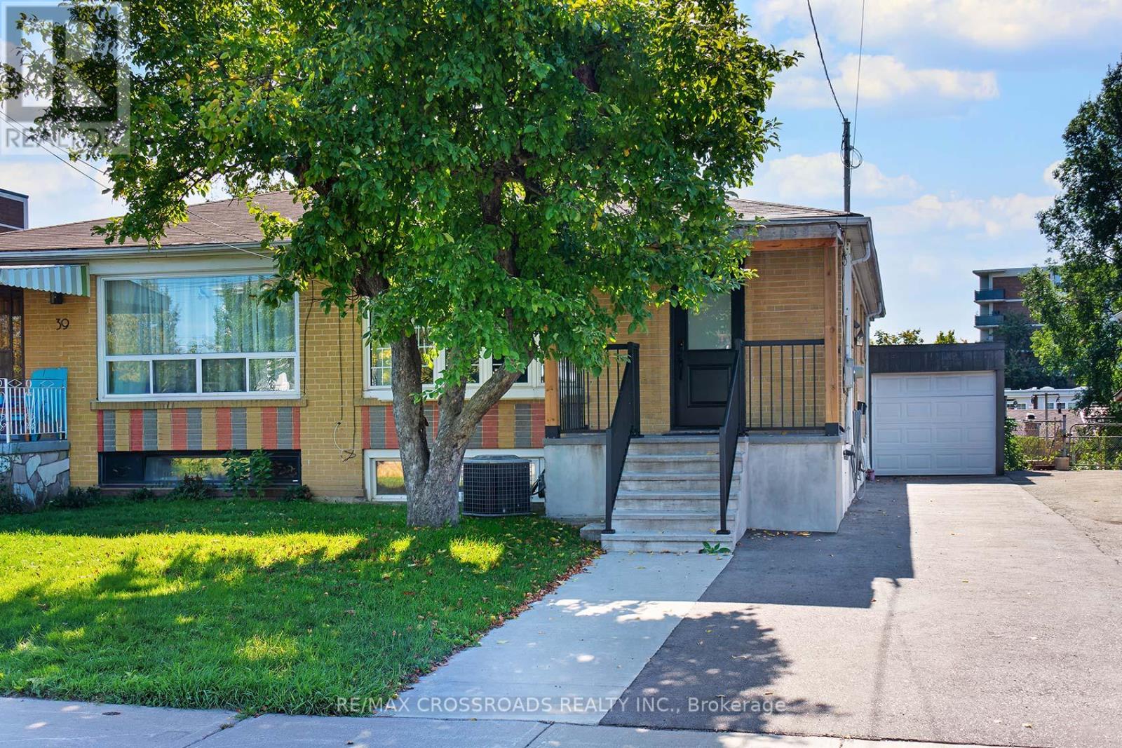 37 Avis Crescent, Toronto (O'connor-Parkview), Ontario  M4B 1B8 - Photo 3 - E12442855