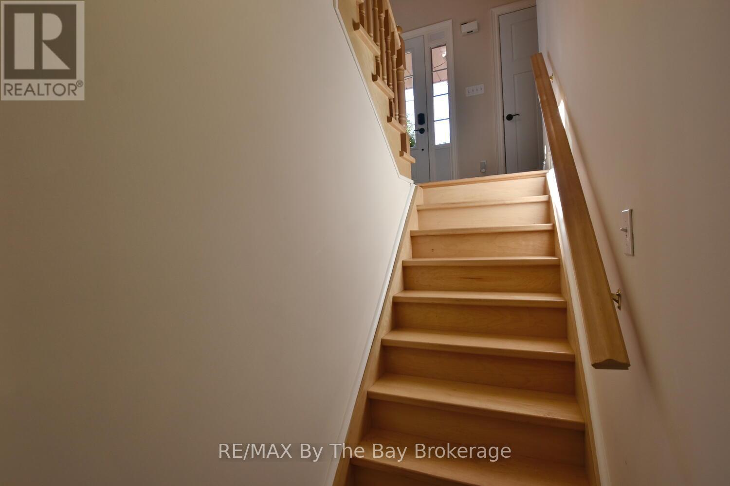 60 Caribou Trail, Wasaga Beach, Ontario  L9Z 1H4 - Photo 25 - S12442297