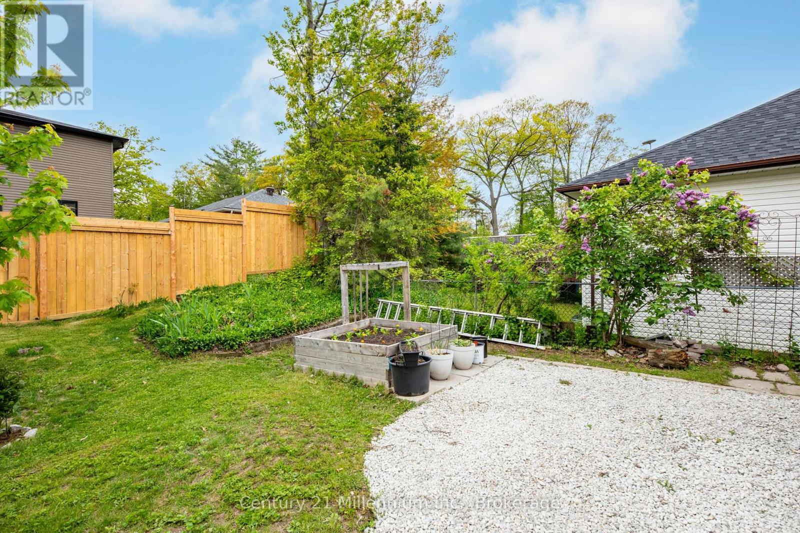 108 Ansley Road, Wasaga Beach, Ontario  L9Z 2N5 - Photo 39 - S12443014