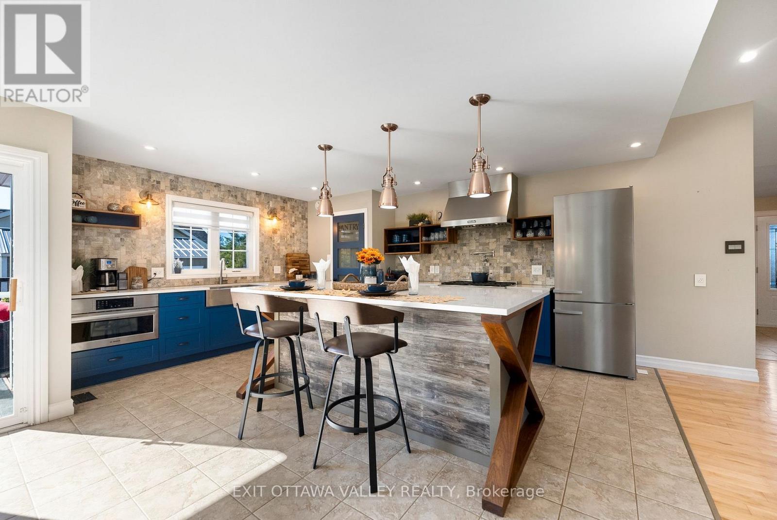 1 Fern Gully Lane, Whitewater Region, Ontario  K0J 1C0 - Photo 12 - X12442975