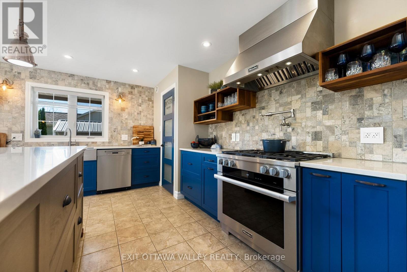 1 Fern Gully Lane, Whitewater Region, Ontario  K0J 1C0 - Photo 16 - X12442975