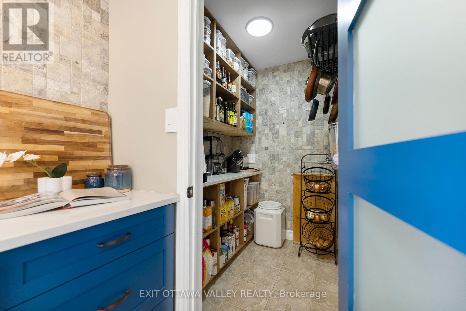 1 Fern Gully Lane, Whitewater Region, Ontario  K0J 1C0 - Photo 17 - X12442975