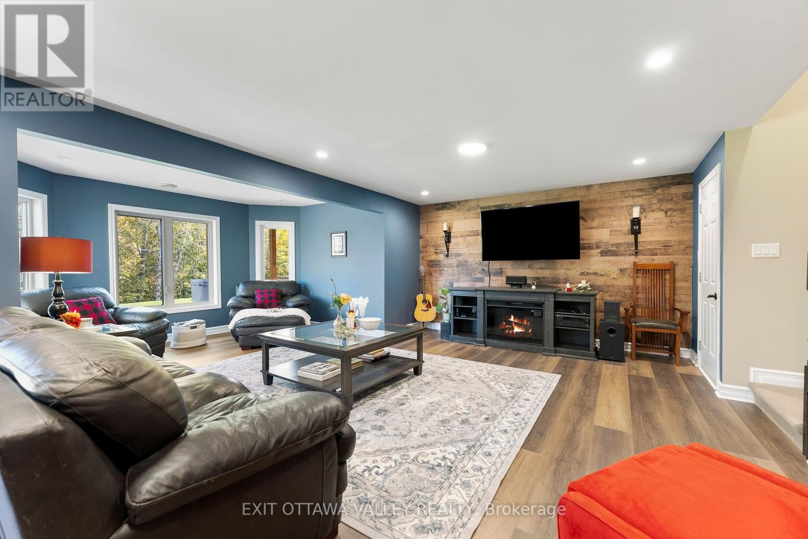 1 Fern Gully Lane, Whitewater Region, Ontario  K0J 1C0 - Photo 30 - X12442975