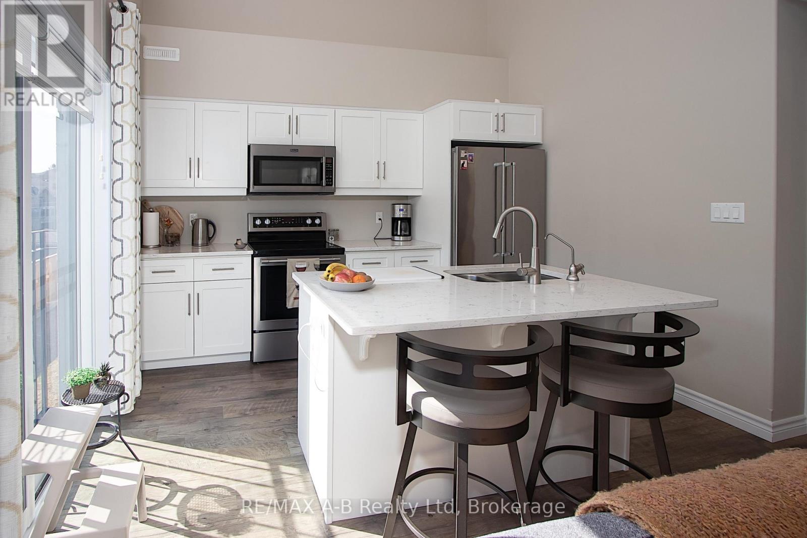 12 - 3199 Vivian Line 37, Stratford, Ontario  N0K 1J0 - Photo 11 - X12067205