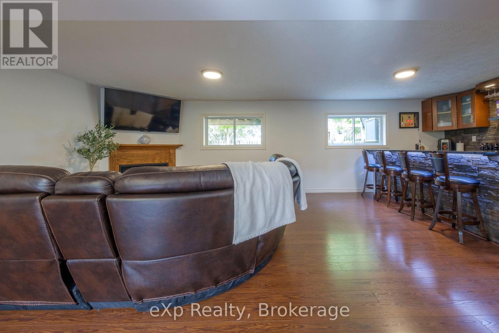 348 Stickel Street, Saugeen Shores, Ontario  N0H 2C1 - Photo 21 - X12443059