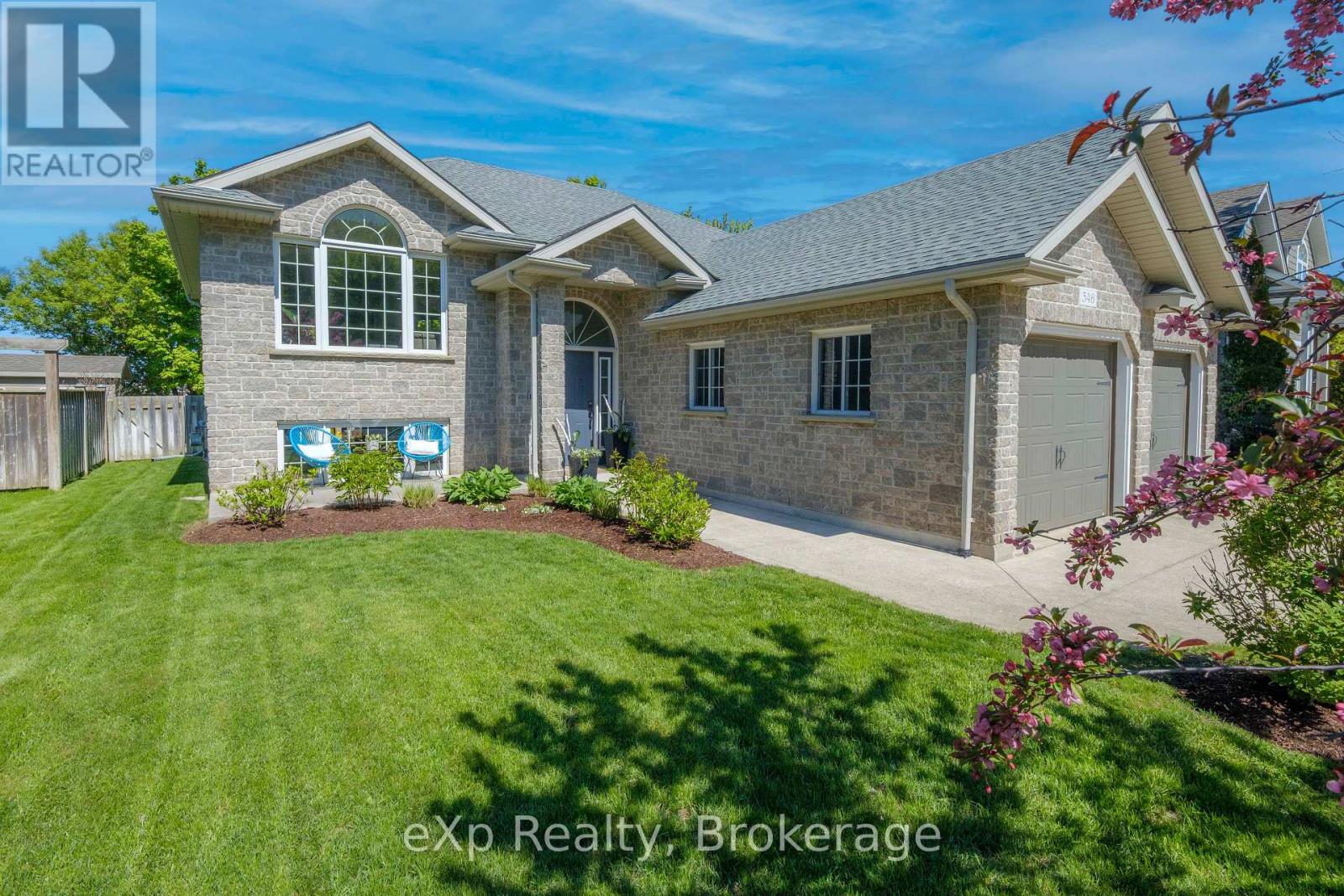 348 Stickel Street, Saugeen Shores, Ontario  N0H 2C1 - Photo 2 - X12443059