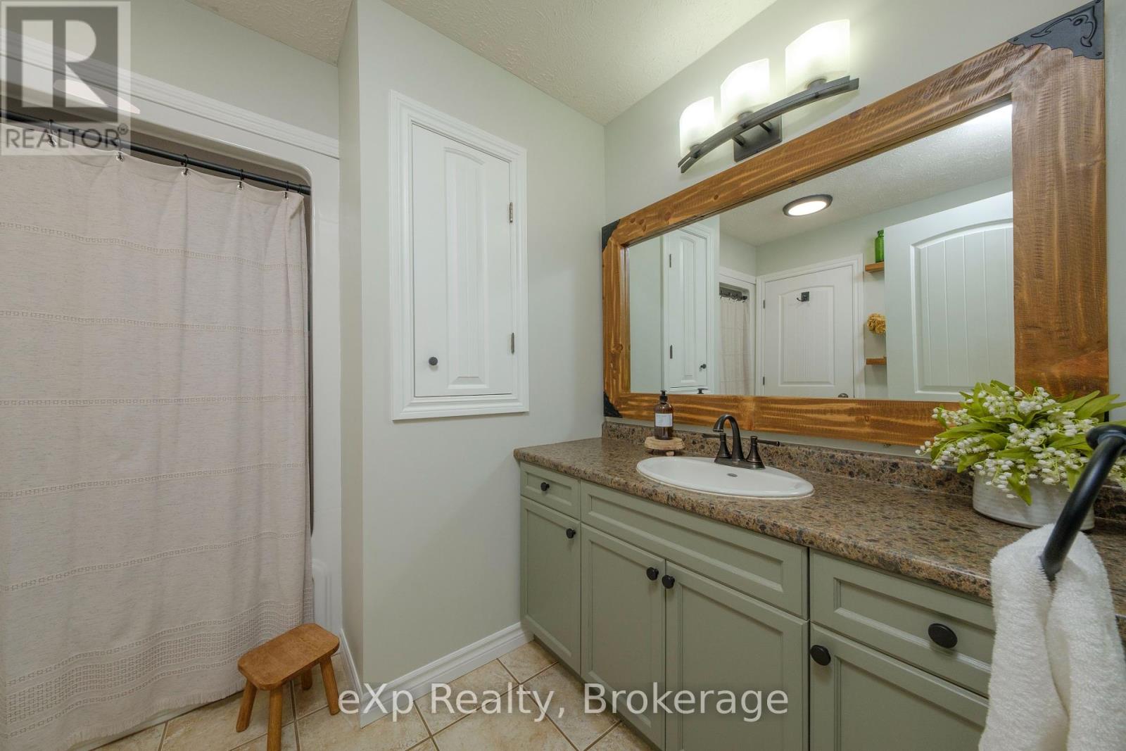348 Stickel Street, Saugeen Shores, Ontario  N0H 2C1 - Photo 16 - X12443059
