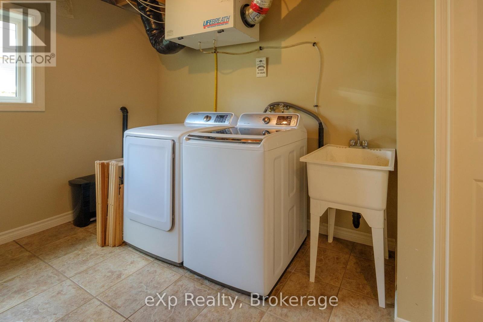 348 Stickel Street, Saugeen Shores, Ontario  N0H 2C1 - Photo 26 - X12443059