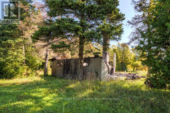 290 Clarke's Road, Northern Bruce Peninsula, Ontario  N0H 1W0 - Photo 37 - X12443066