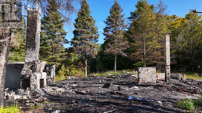 290 Clarke's Road, Northern Bruce Peninsula, Ontario  N0H 1W0 - Photo 30 - X12443066