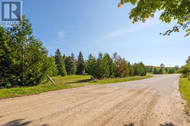290 Clarke's Road, Northern Bruce Peninsula, Ontario  N0H 1W0 - Photo 34 - X12443066