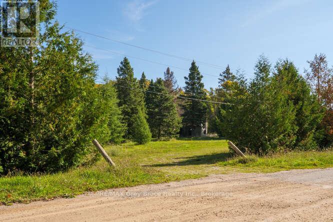 290 Clarke's Road, Northern Bruce Peninsula, Ontario  N0H 1W0 - Photo 35 - X12443066