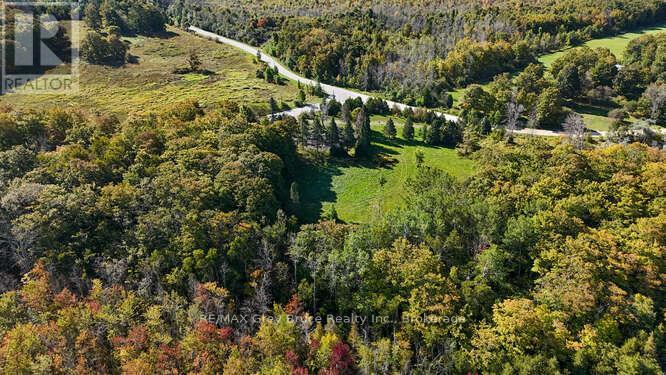 290 Clarke's Road, Northern Bruce Peninsula, Ontario  N0H 1W0 - Photo 24 - X12443066