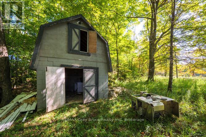 290 Clarke's Road, Northern Bruce Peninsula, Ontario  N0H 1W0 - Photo 45 - X12443066