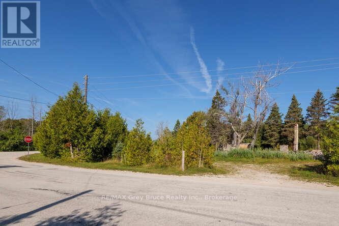 290 Clarke's Road, Northern Bruce Peninsula, Ontario  N0H 1W0 - Photo 32 - X12443066