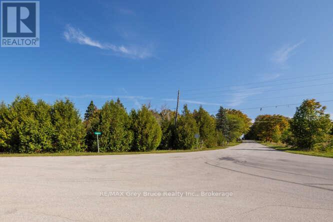 290 Clarke's Road, Northern Bruce Peninsula, Ontario  N0H 1W0 - Photo 33 - X12443066