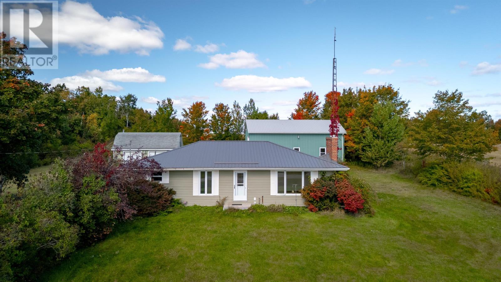 681 Route 17, Lower Montague, Prince Edward Island  C0A 1R0 - Photo 2 - 202524938