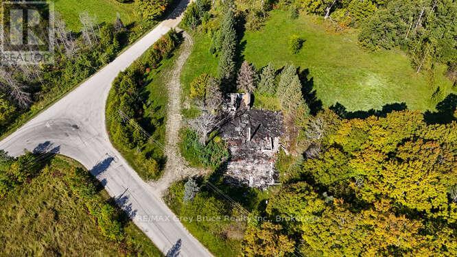 290 Clarke's Road, Northern Bruce Peninsula, Ontario  N0H 1W0 - Photo 26 - X12443066