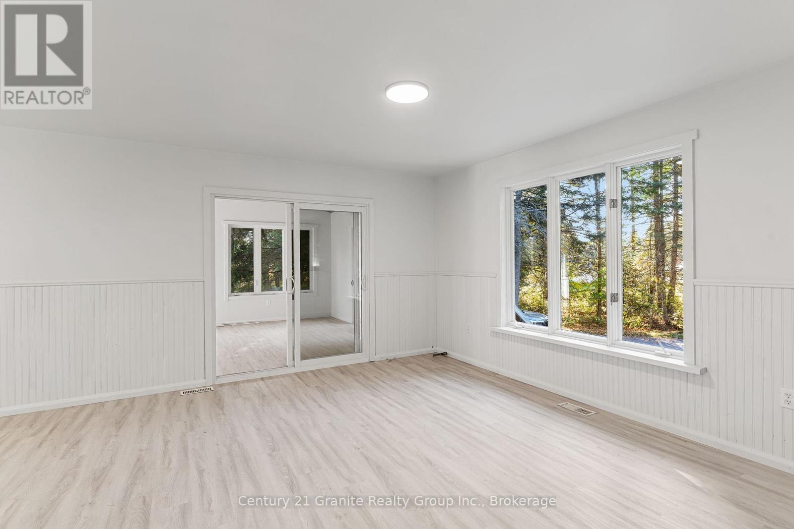 4739 Gelert Road, Minden Hills, Ontario  K0M 1S0 - Photo 12 - X12443105