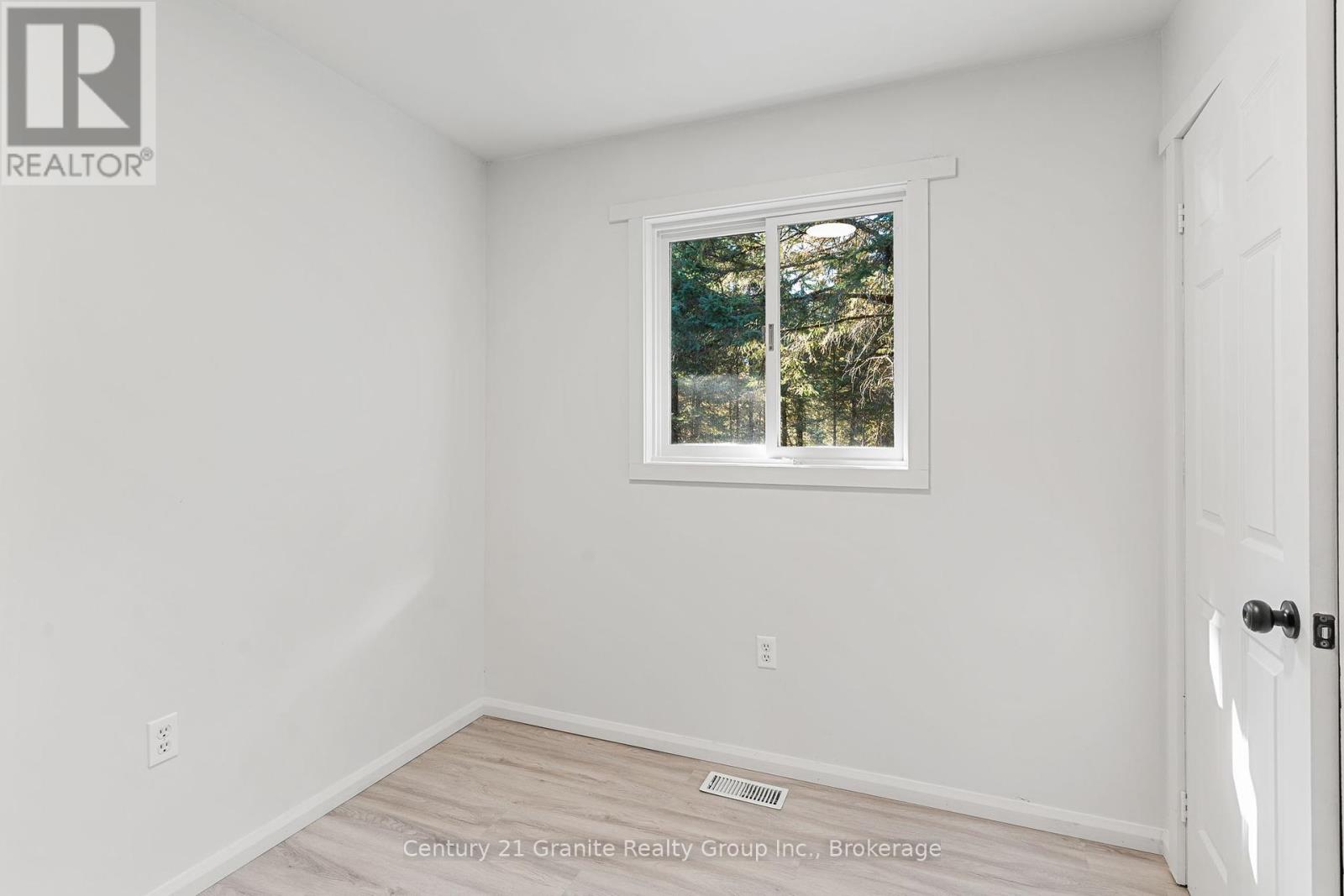 4739 Gelert Road, Minden Hills, Ontario  K0M 1S0 - Photo 23 - X12443105