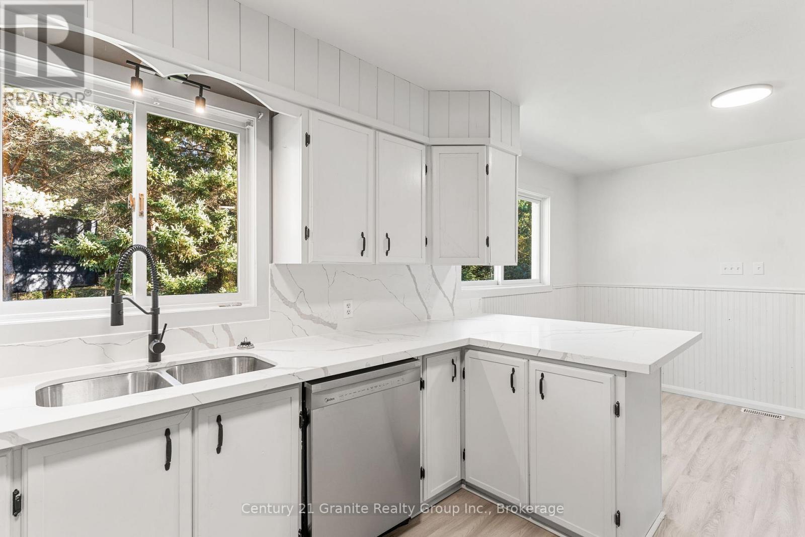 4739 Gelert Road, Minden Hills, Ontario  K0M 1S0 - Photo 19 - X12443105