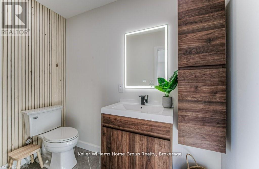 16a - 1085 Queens Boulevard, Kitchener, Ontario  N2M 1B9 - Photo 15 - X12443115