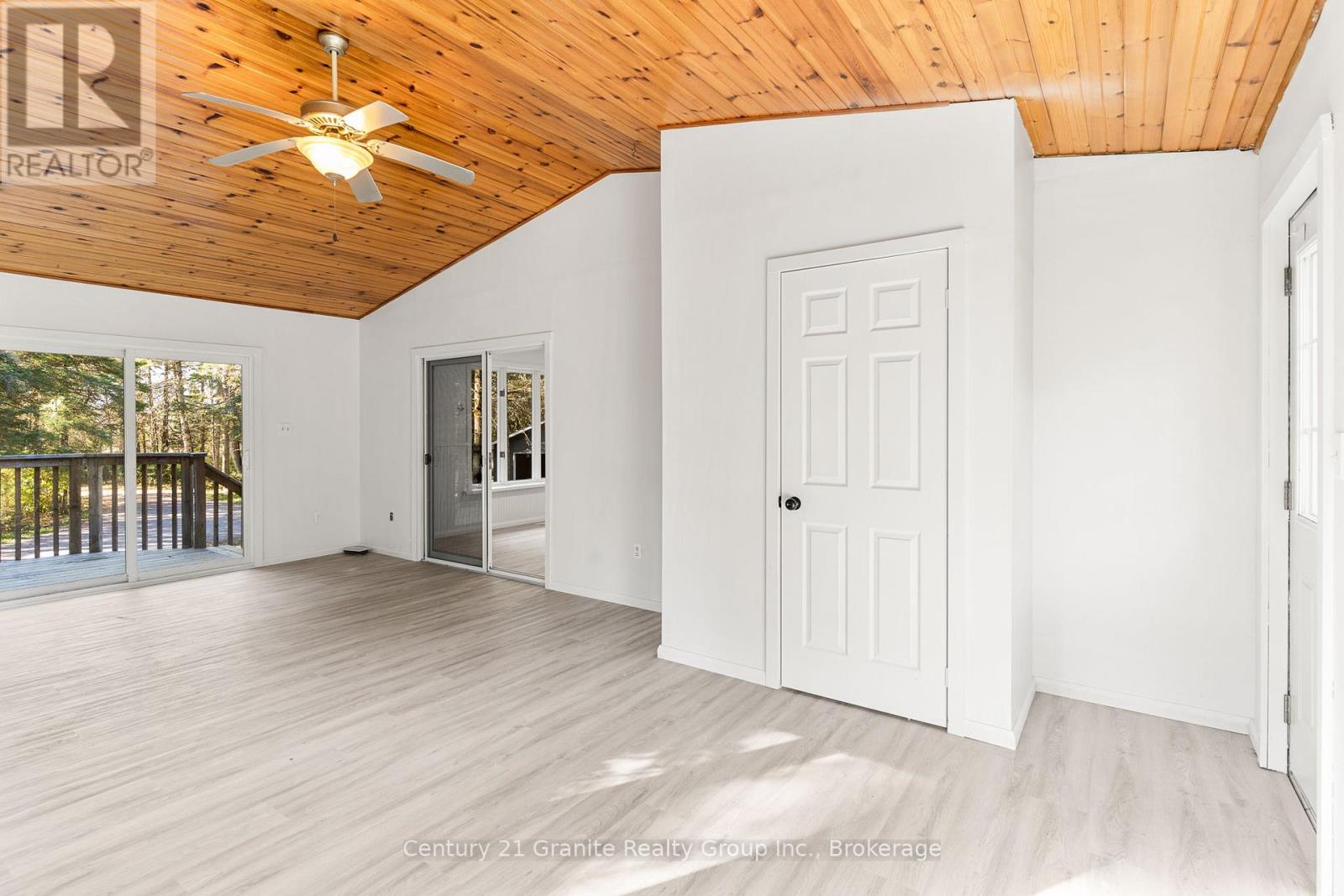 4739 Gelert Road, Minden Hills, Ontario  K0M 1S0 - Photo 15 - X12443105