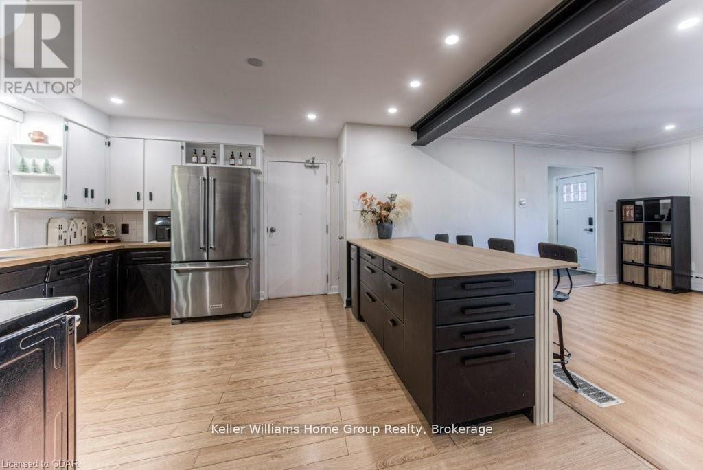 16a - 1085 Queens Boulevard, Kitchener, Ontario  N2M 1B9 - Photo 6 - X12443115