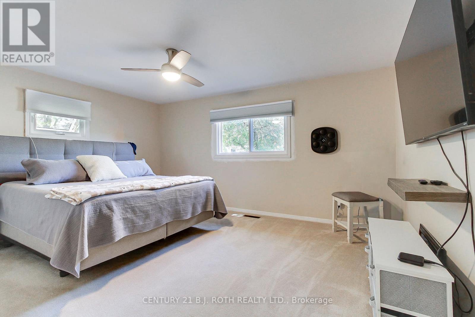 32 Franklin Beach Road, Georgina (Sutton & Jackson's Point), Ontario  L0E 1L0 - Photo 19 - N12442873