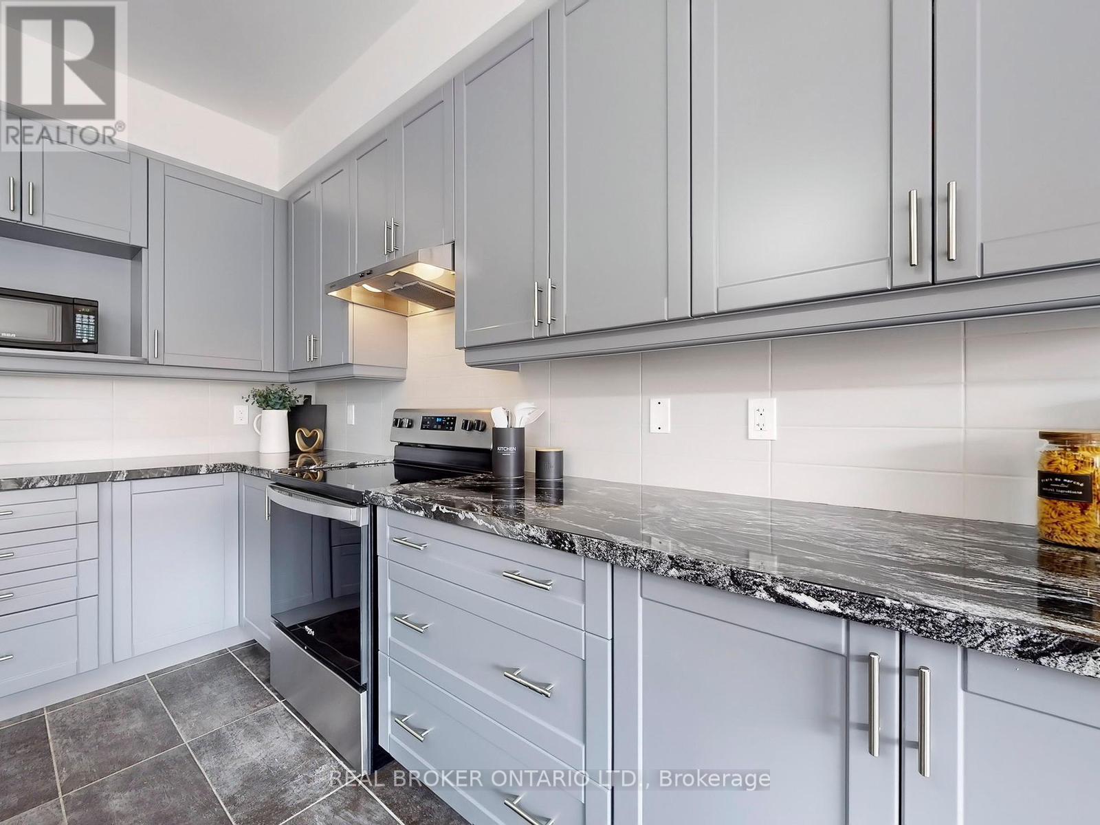1347 Stevens Road, Innisfil (Alcona), Ontario  L9S 0P4 - Photo 6 - N12442884