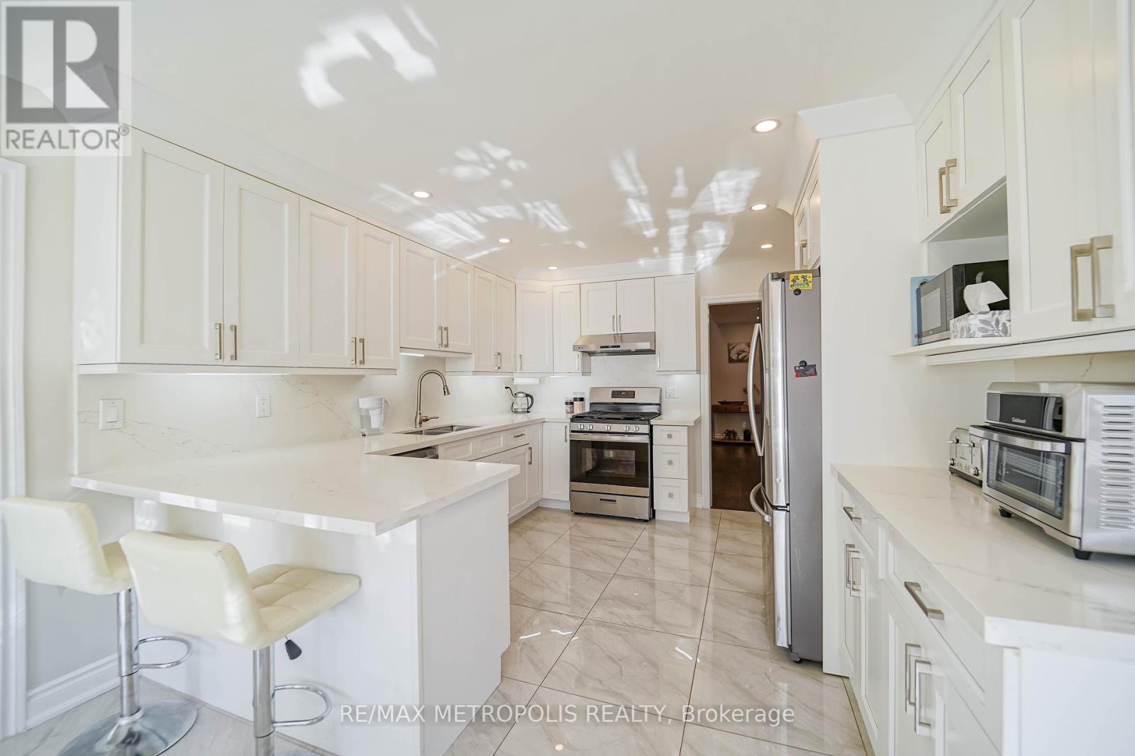 156 Cartmel Drive, Markham (Milliken Mills East), Ontario  L3S 1W3 - Photo 17 - N12442906