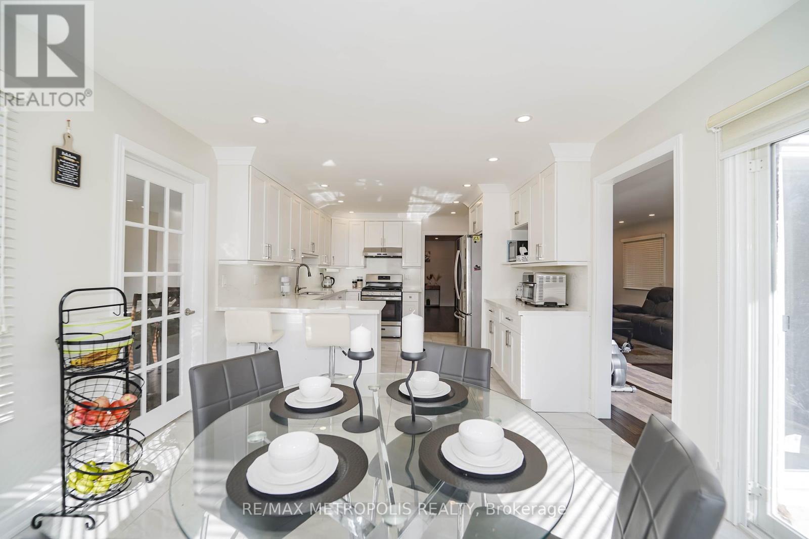 156 Cartmel Drive, Markham (Milliken Mills East), Ontario  L3S 1W3 - Photo 19 - N12442906