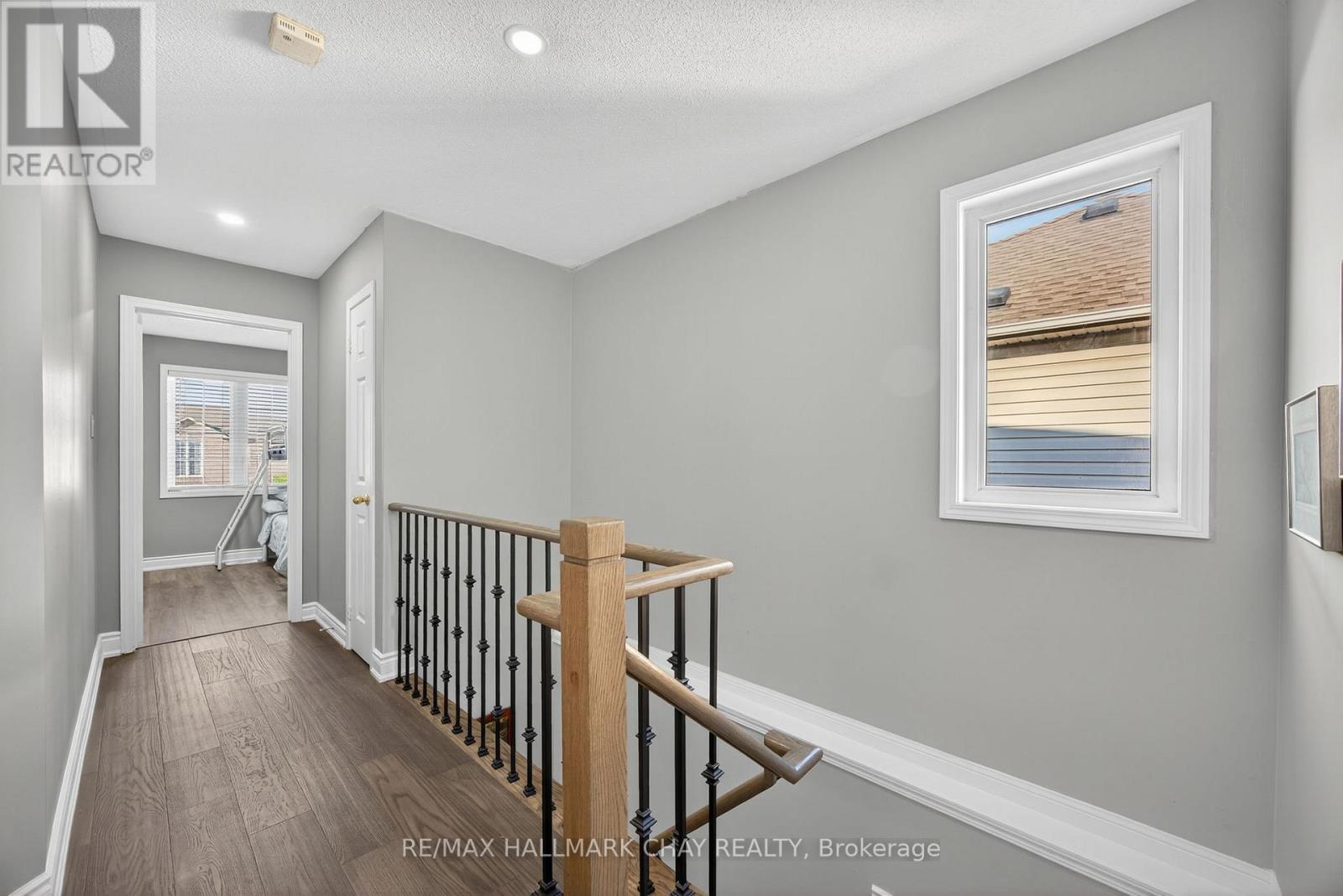 3 Coleman Drive, Barrie (Edgehill Drive), Ontario  L4N 0R5 - Photo 14 - S12442833