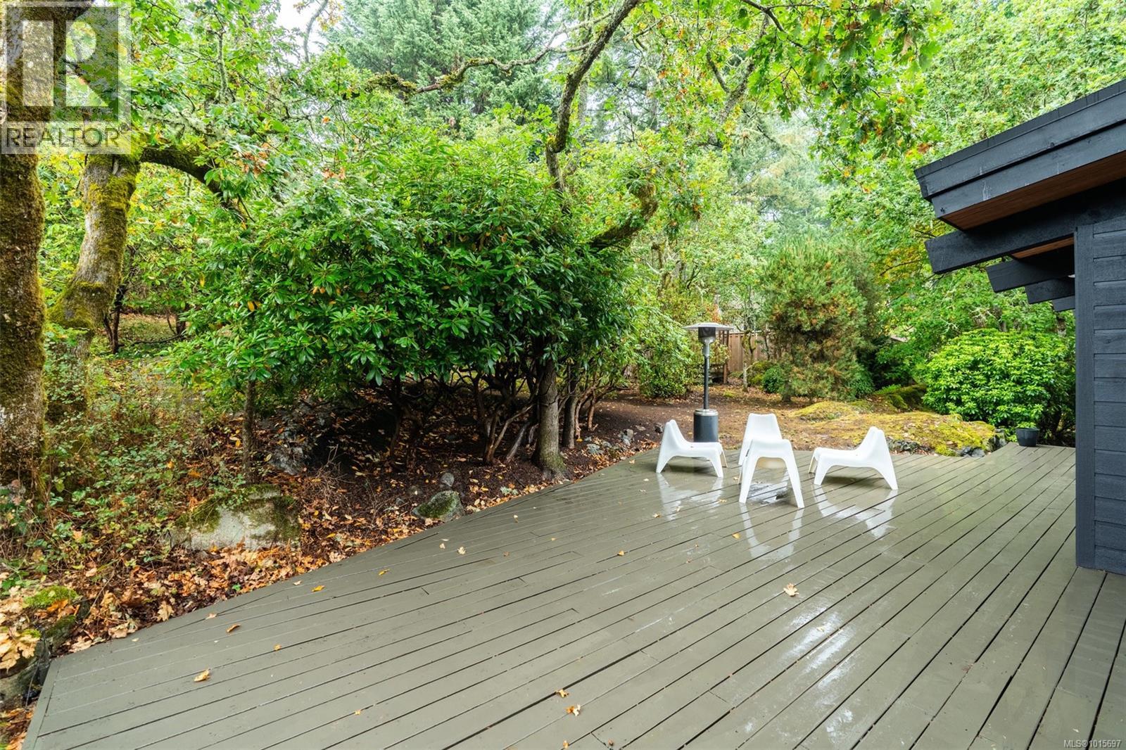 4464 Sunnywood Pl, Saanich, British Columbia  V8X 4N4 - Photo 29 - 1015697