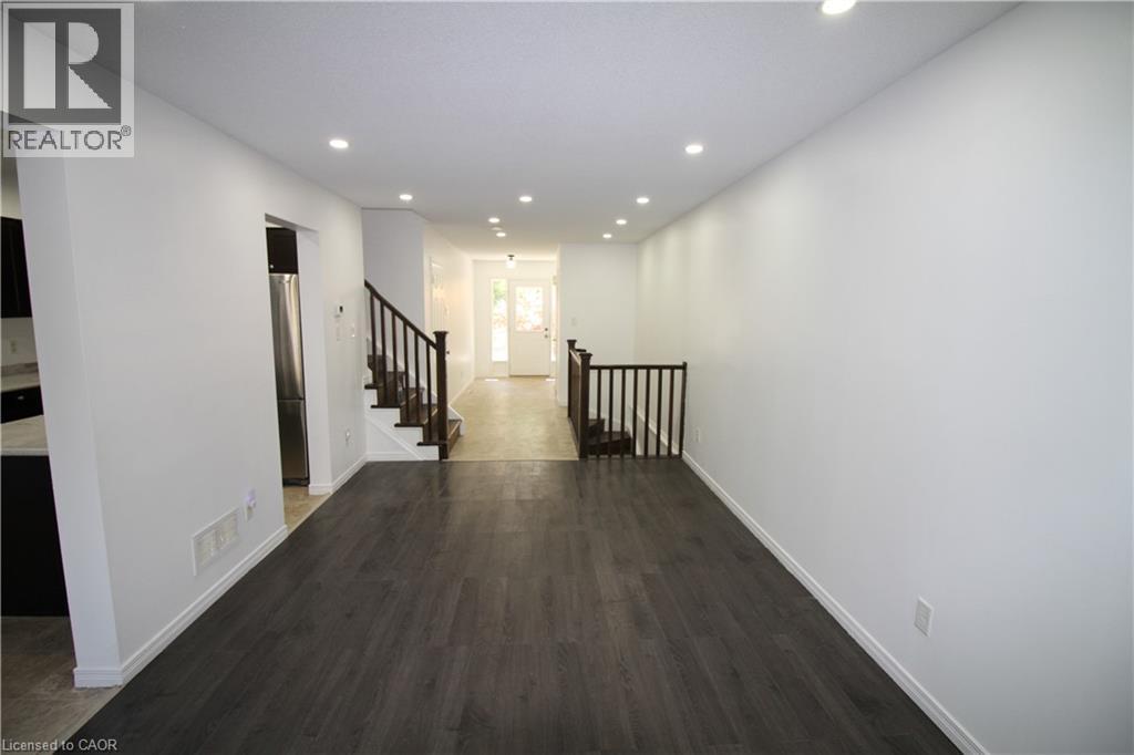 135 Sims Estate Drive, Kitchener, Ontario  N2A 0A6 - Photo 4 - 40775329