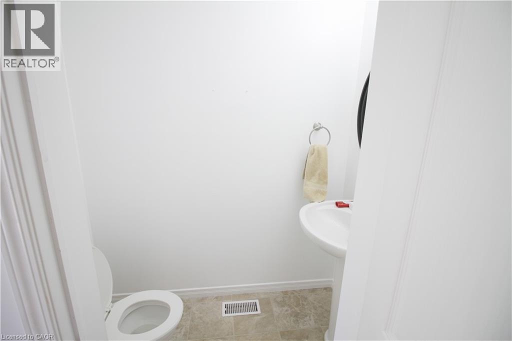 135 Sims Estate Drive, Kitchener, Ontario  N2A 0A6 - Photo 11 - 40775329