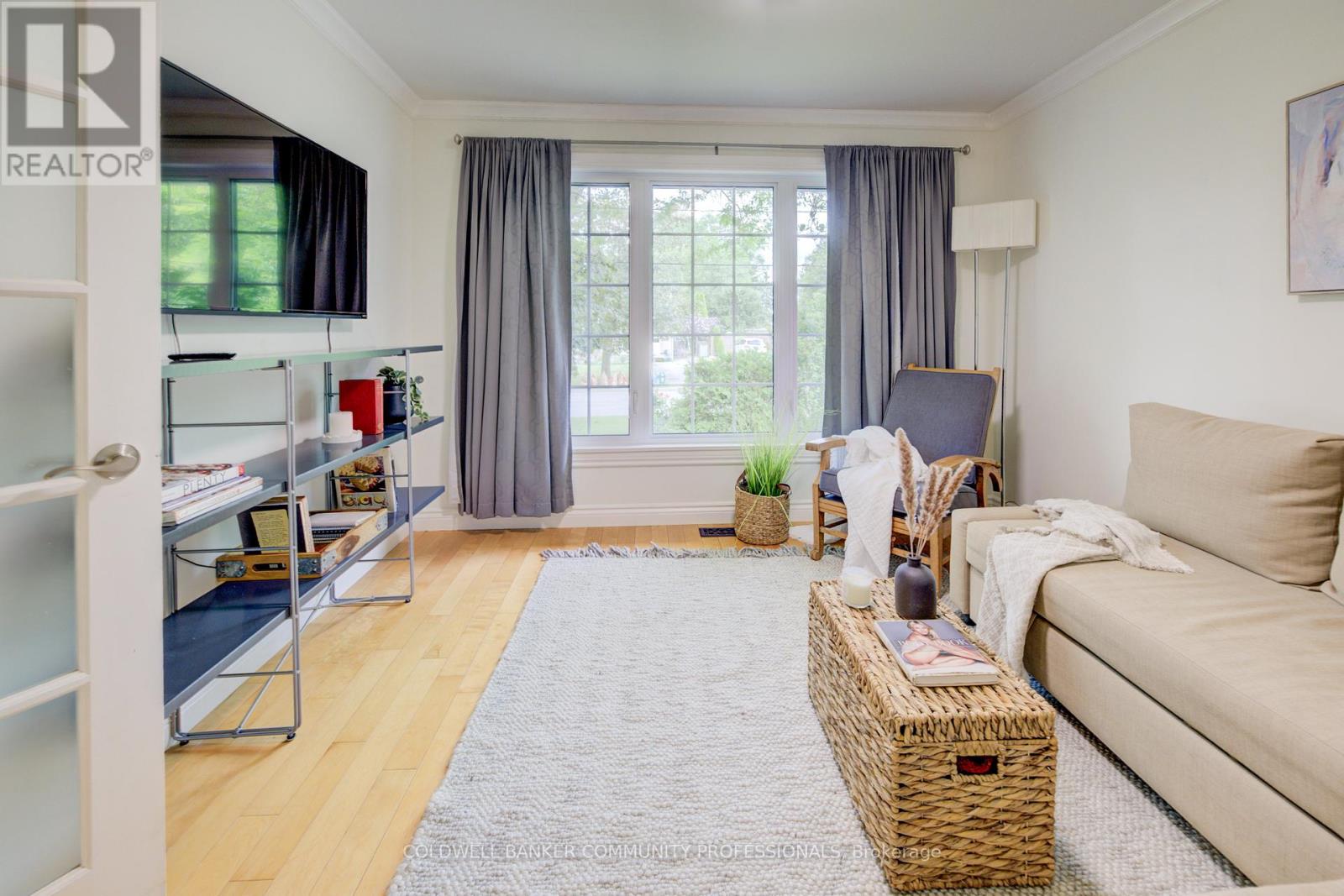 18 Rosemore Road, St. Catharines, Ontario L2S 1A8 - Photo 13 - X12441057