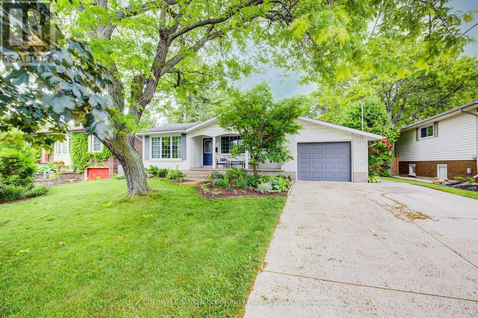 18 Rosemore Road, St. Catharines, Ontario L2S 1A8 - Photo 6 - X12441057