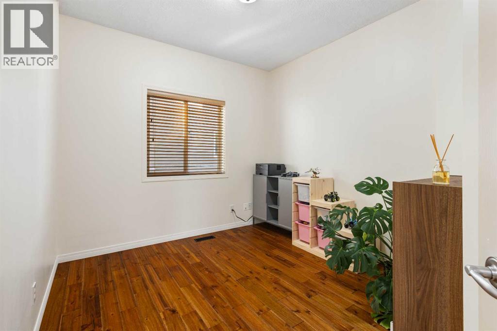 418 Wentworth Place Sw, Calgary, Alberta  T3H 4L4 - Photo 5 - A2258900