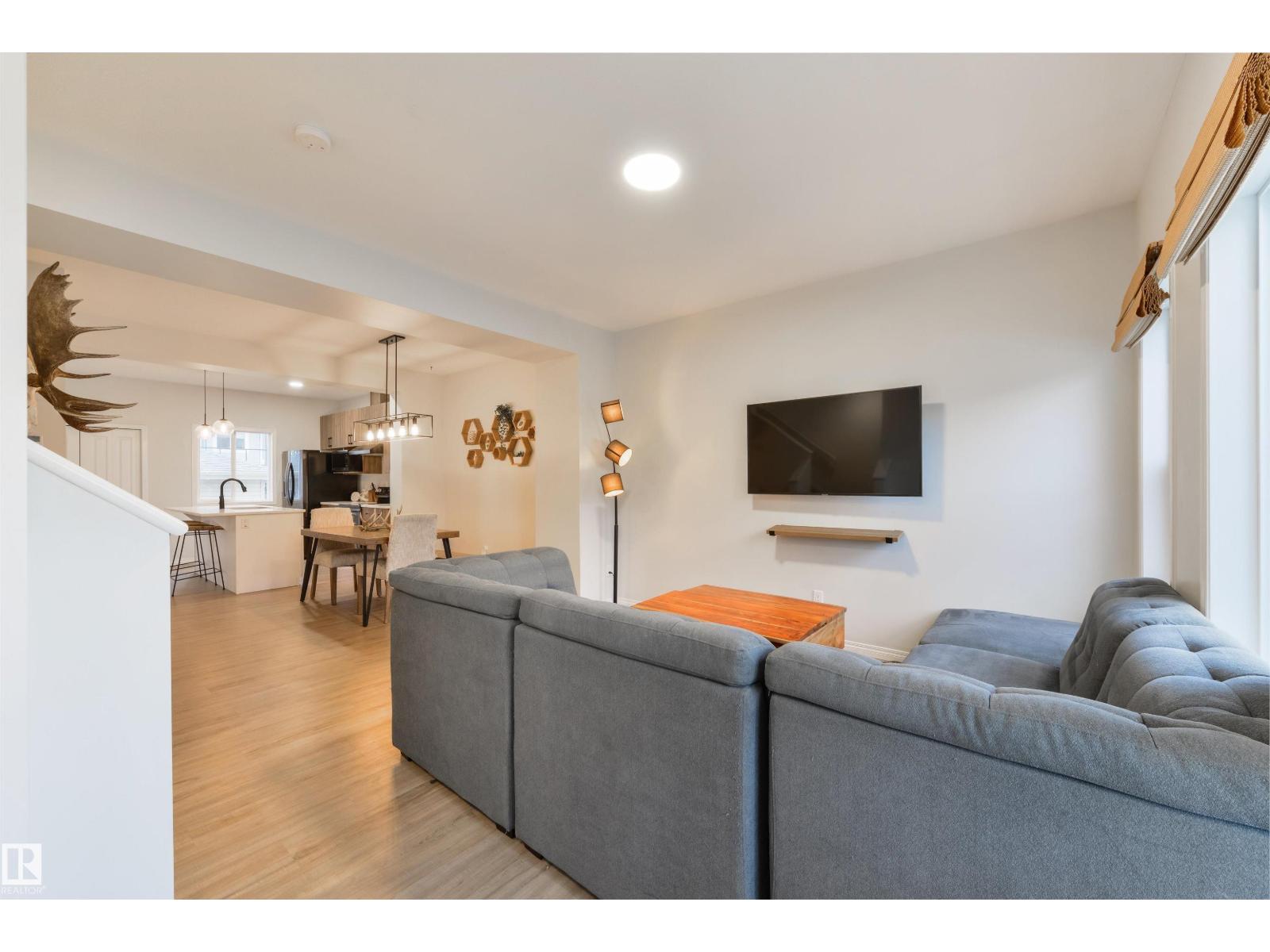 17648 62 St Nw, Edmonton, Alberta  T5Y 4B8 - Photo 3 - E4460649