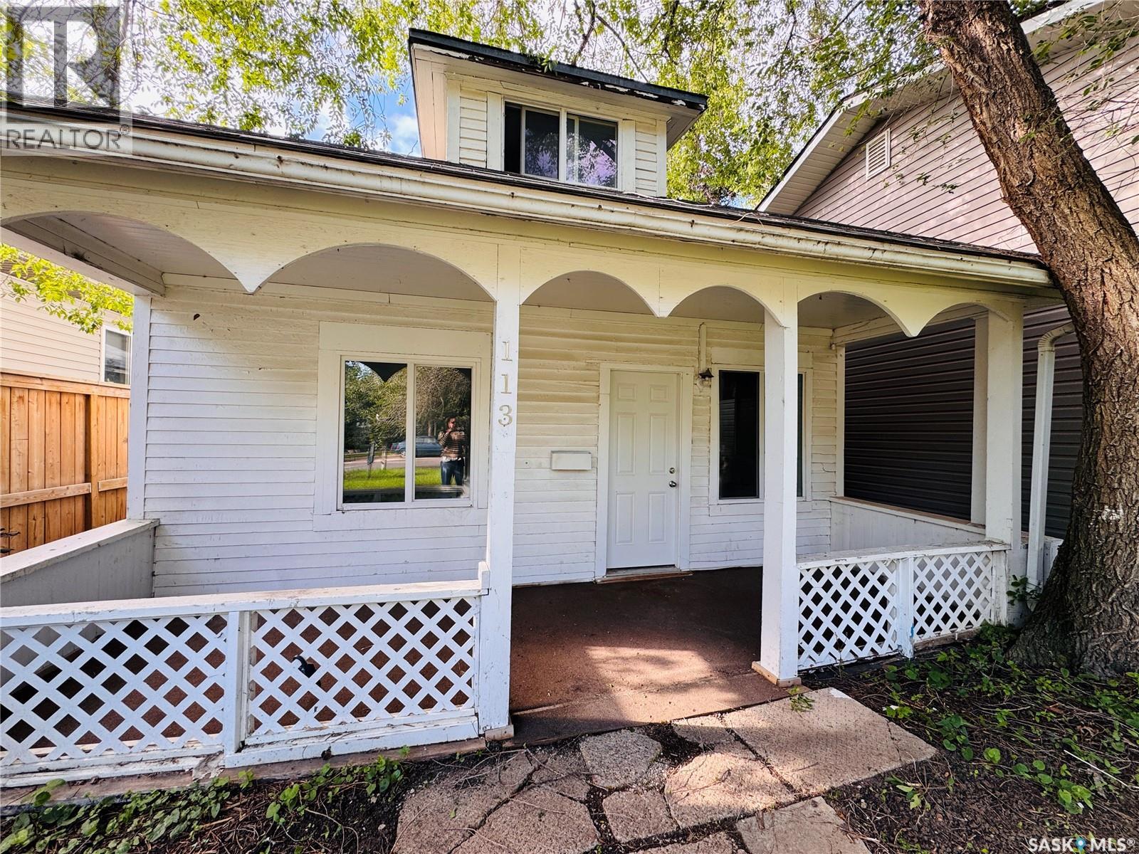 113 109th Street E, Saskatoon, Saskatchewan  S7N 1R3 - Photo 2 - SK020037