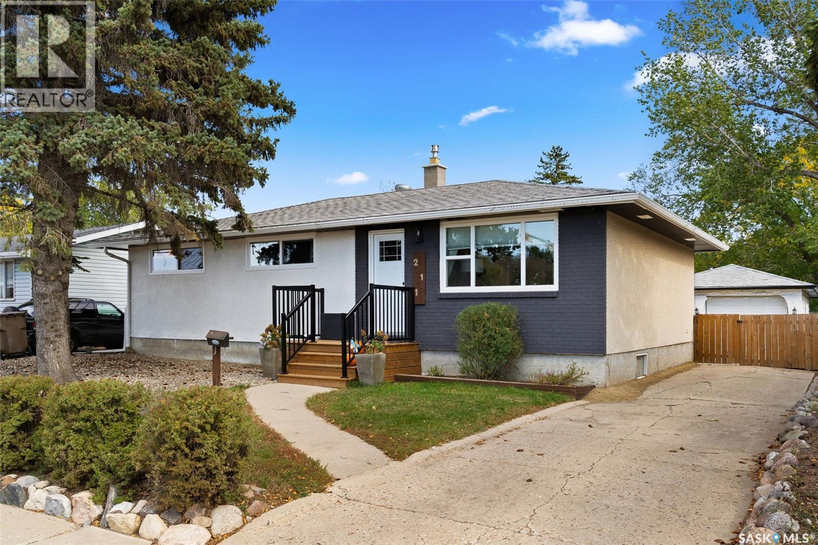 211 Argyle Street, Regina, Saskatchewan  S4R 4C5 - Photo 1 - SK020002