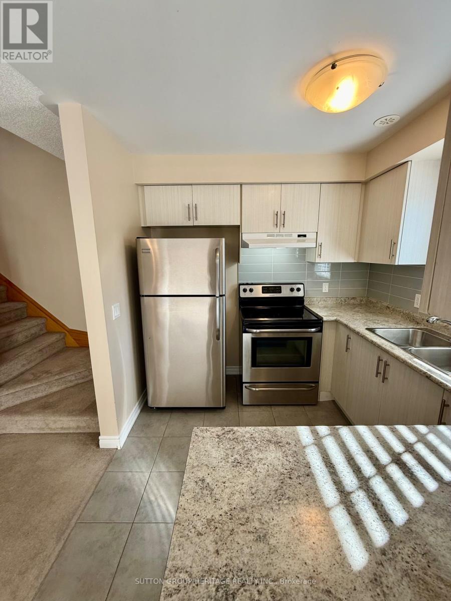 66 Tabaret Crescent, Oshawa (Windfields), Ontario  L1L 0G5 - Photo 15 - E12441043