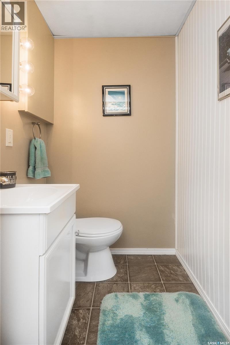 1377 Goshen Place, Prince Albert, Saskatchewan  S6V 0R7 - Photo 24 - SK019963