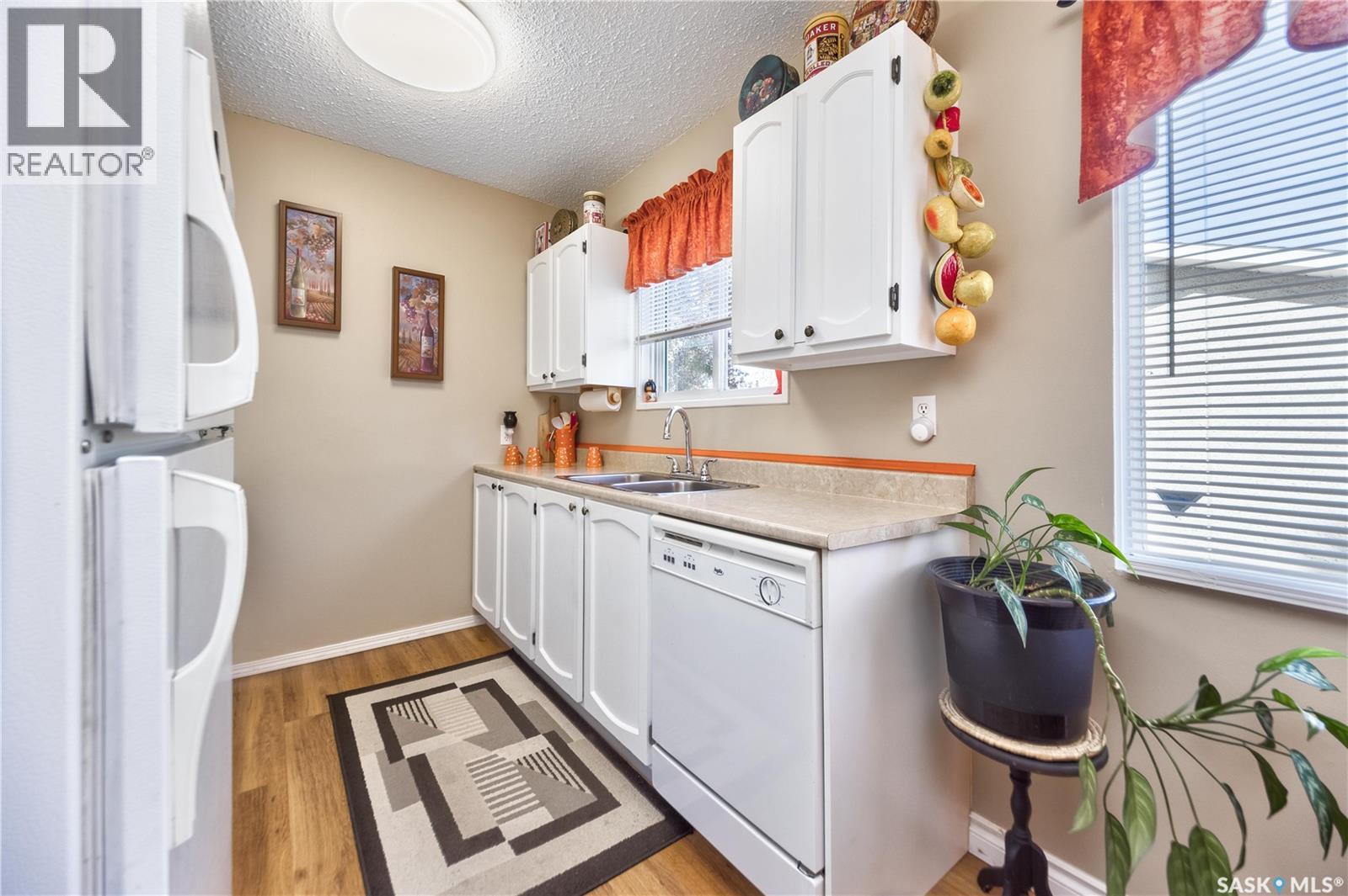 1377 Goshen Place, Prince Albert, Saskatchewan  S6V 0R7 - Photo 7 - SK019963